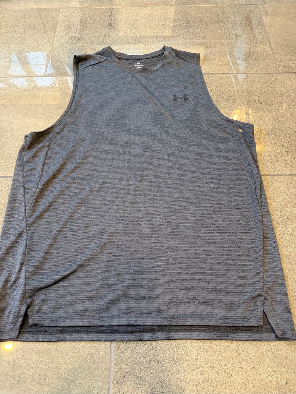 Under Armour Men’s Dark Gray Sleeveless Athletic Tank